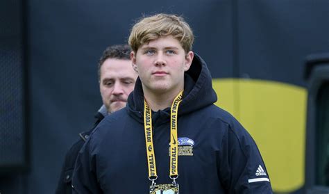 Iowa coach Tom Brands picked up a big-time commitment on Wednesday from a California superstar. . Hawkeye football recruiting news